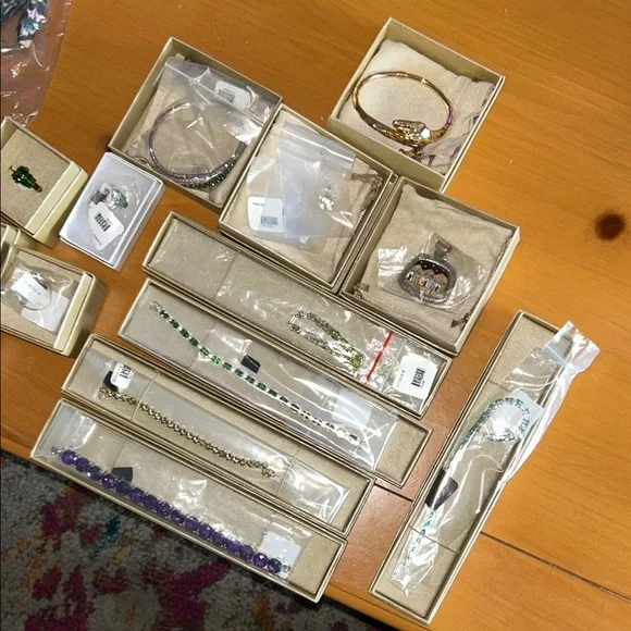 adidas Multi-Color Women’s Jewelry Bracelet Lot - Gold, Green, Purple, Silver - Picture 1 of 3